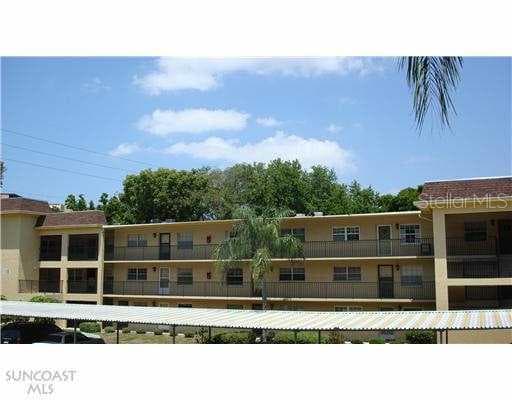831 Maple COURT UNIT 202 Dunedin, FL 34698