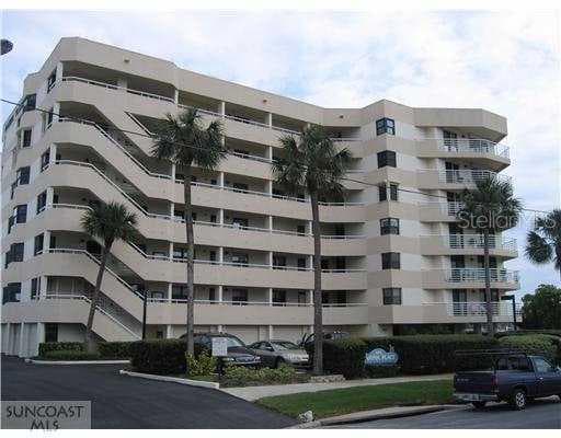 2539 Gary CIRCLE UNIT 301 Dunedin, FL 34698