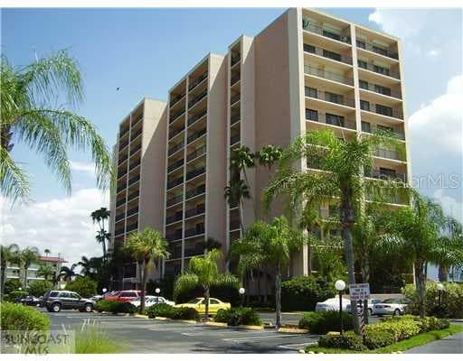 51 Island WAY UNIT 205 Clearwater Beach, FL 33767