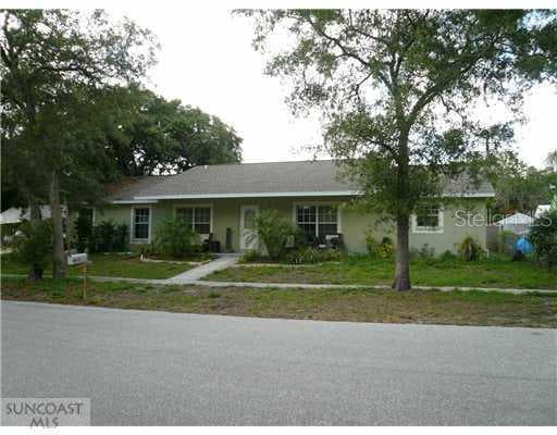 143 Suwannee AVENUE Tarpon Springs, FL 34689