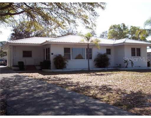 215 EDGEWATER DRIVE DUNEDIN, FL 34698
