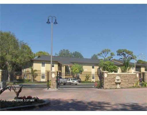 10221 SAILWINDS BOULEVARD S UNIT H204 LARGO, FL 33773