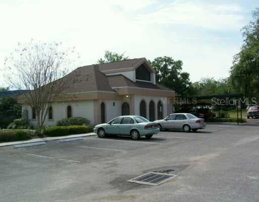 1703 THONOTOSASSA ROAD PLANT CITY, FL 33563