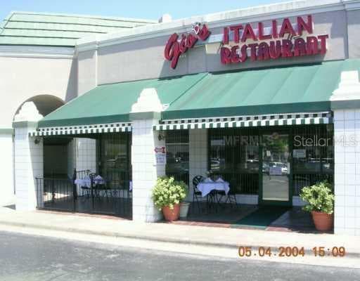 3621 WATERS tampa, FL 33614