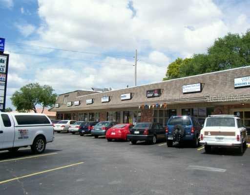 3935 W KENNEDY TAMPA, FL 33609