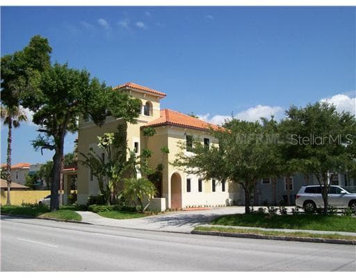 2101 W PLATT STREET TAMPA, FL 33606