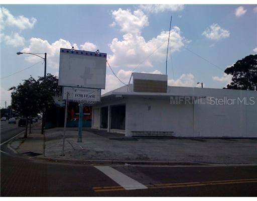 3023 W KENNEDY BOULEVARD