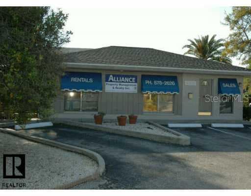 400 83rd AVENUE N St Petersburg, FL 33702