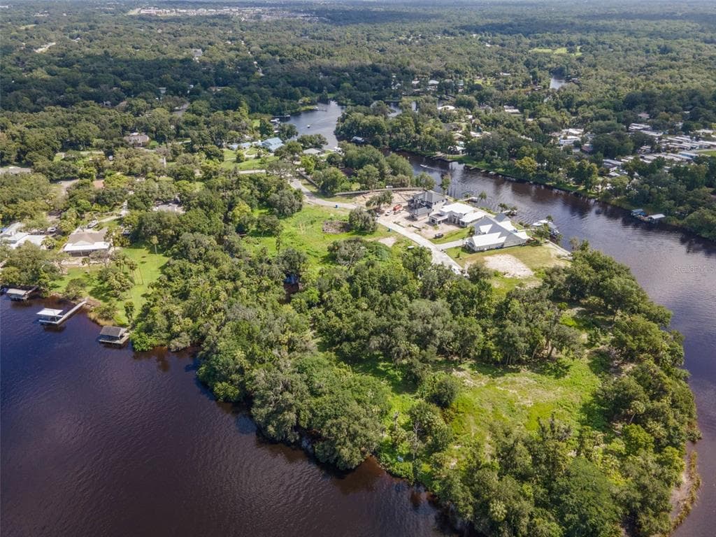 8325 ALAFIA POINTE DRIVE RIVERVIEW, FL 33578
