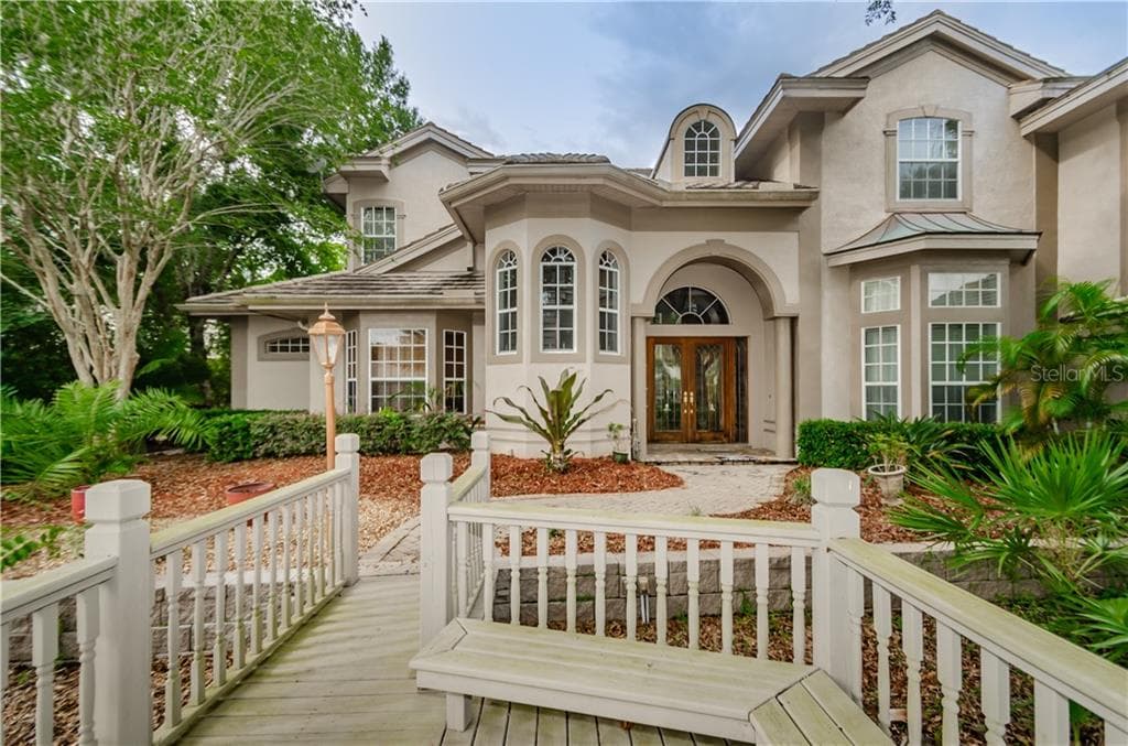5261 ENCLAVE DRIVE OLDSMAR, FL 34677