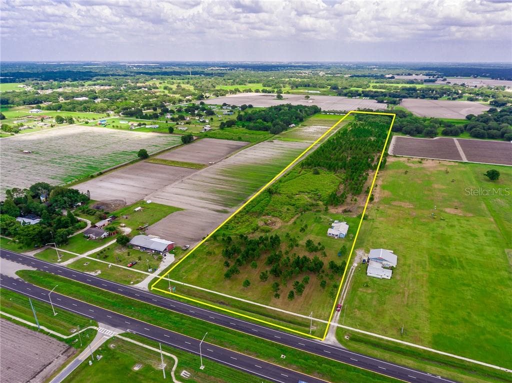 4902 JAMES L REDMAN PARKWAY PLANT CITY, FL 33567