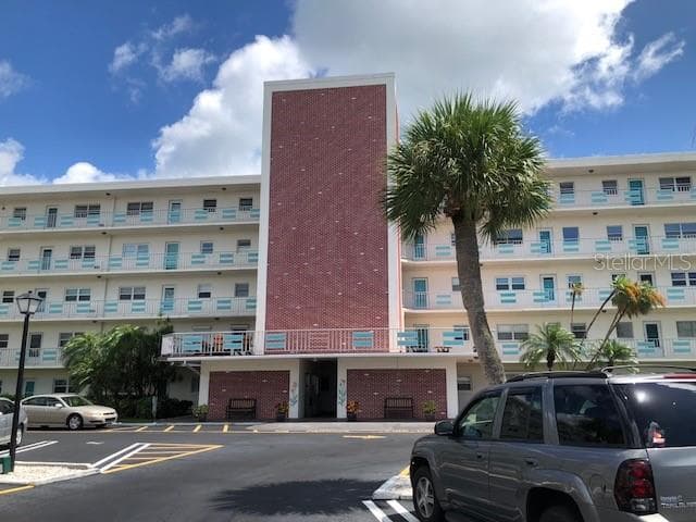 5575 GULF BOULEVARD UNIT 422 ST PETE BEACH, FL 33706
