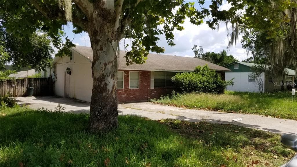 13944 1ST STREET DADE CITY, FL 33525