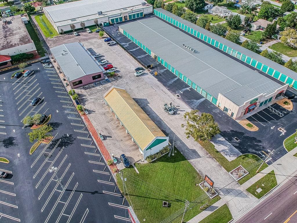5850 54TH AVENUE N KENNETH CITY, FL 33709