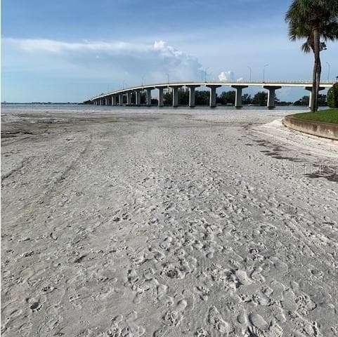 800 S GULFVIEW BOULEVARD UNIT 302 CLEARWATER BEACH, FL 33767