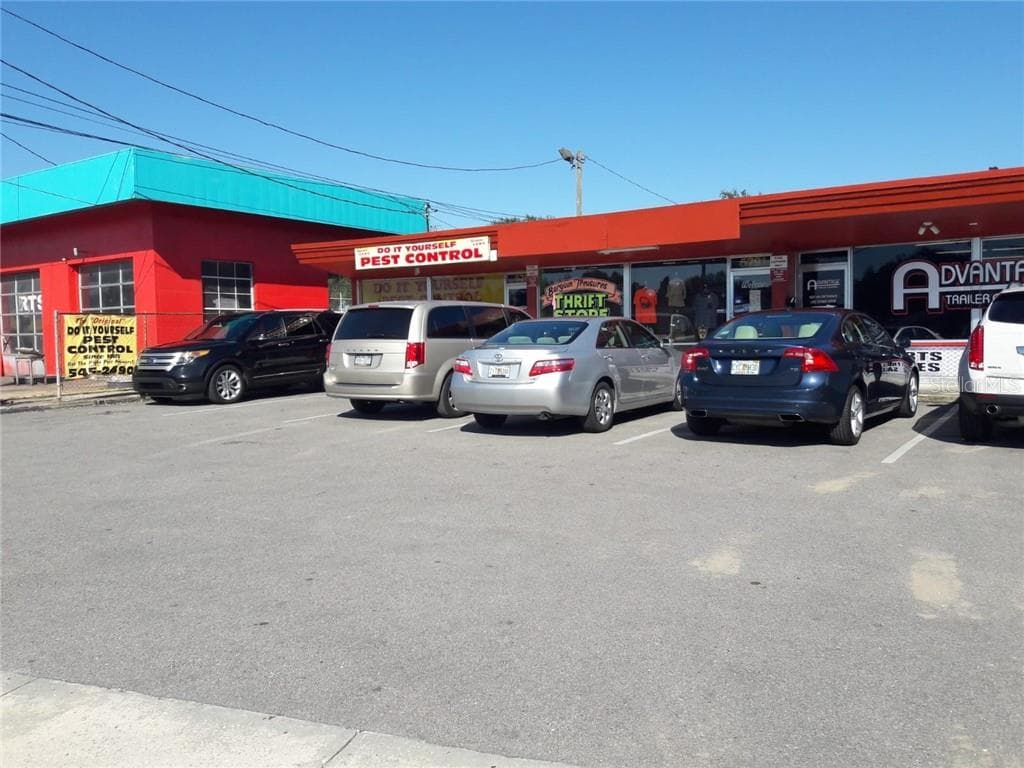5787-5793 54TH AVENUE N. KENNETH CITY, FL 33709
