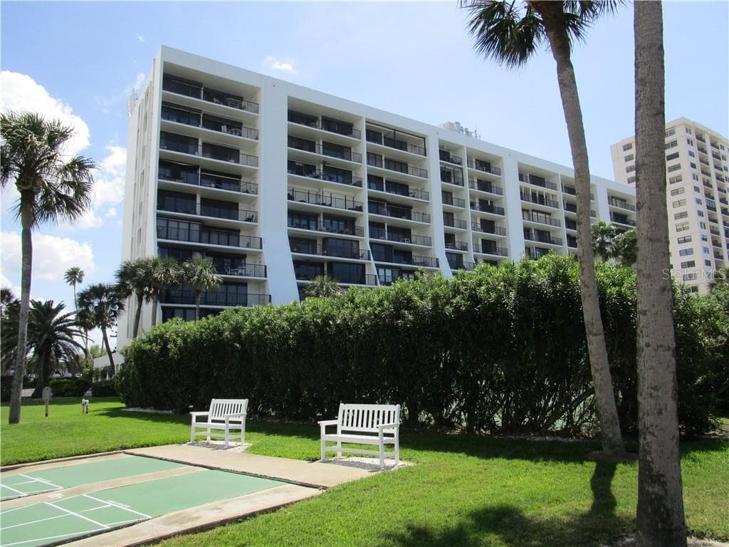 1250 GULF BOULEVARD UNIT 505 CLEARWATER, FL 33767