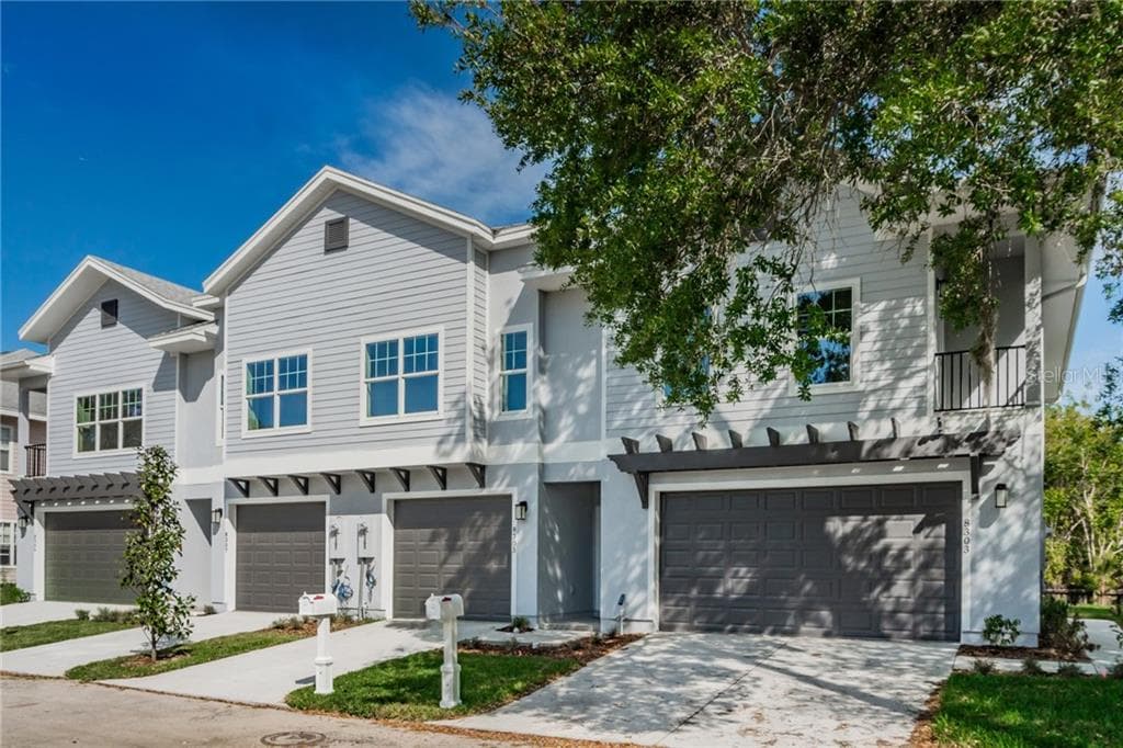 5749 DESERT ROSE PLACE TAMPA, FL 33615