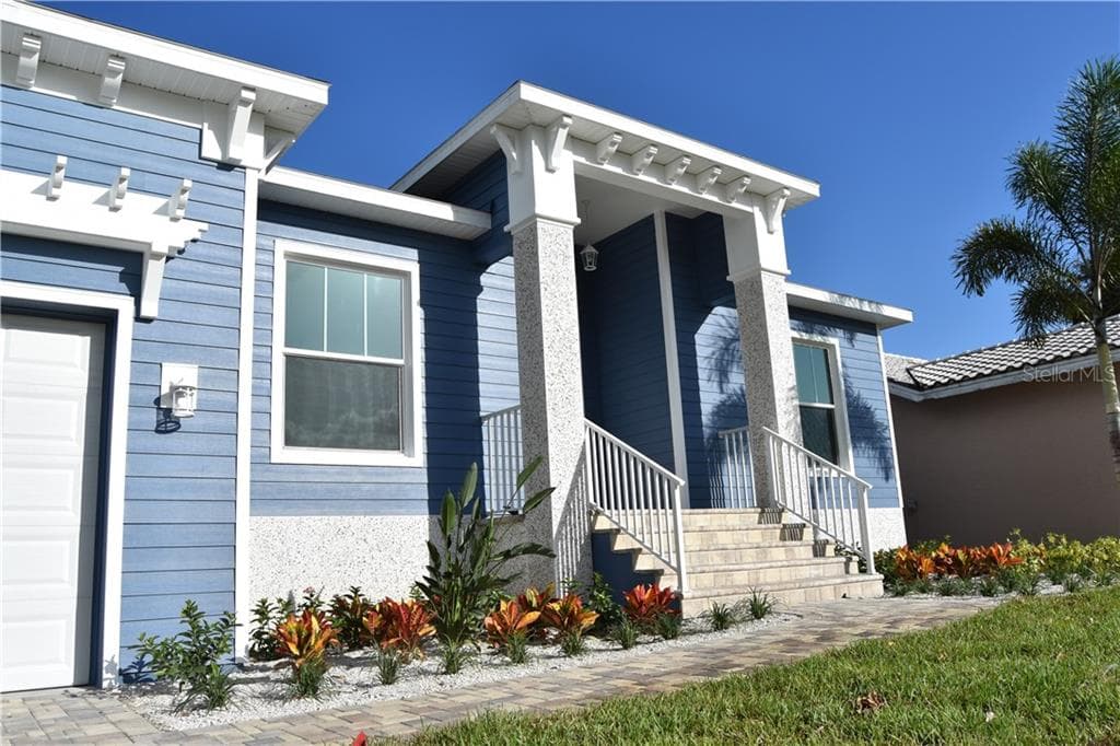 2704 SKIMMER POINT WAY S GULFPORT, FL 33707