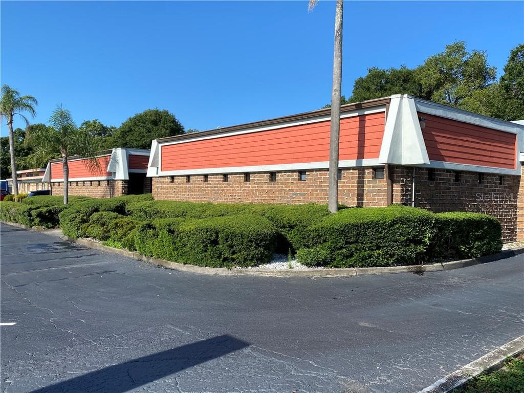 10710 SEMINOLE BOULEVARD LARGO, FL 33778