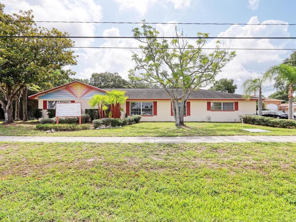 1961 E LAKE ROAD PALM HARBOR, FL 34685