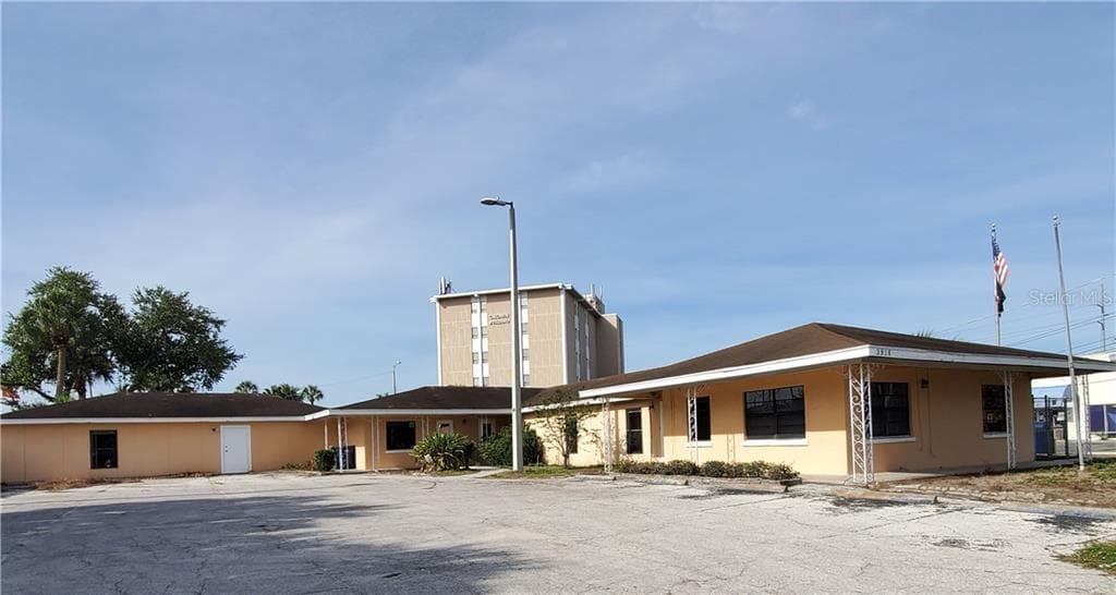 3816 W MORRISON AVENUE TAMPA, FL 33629