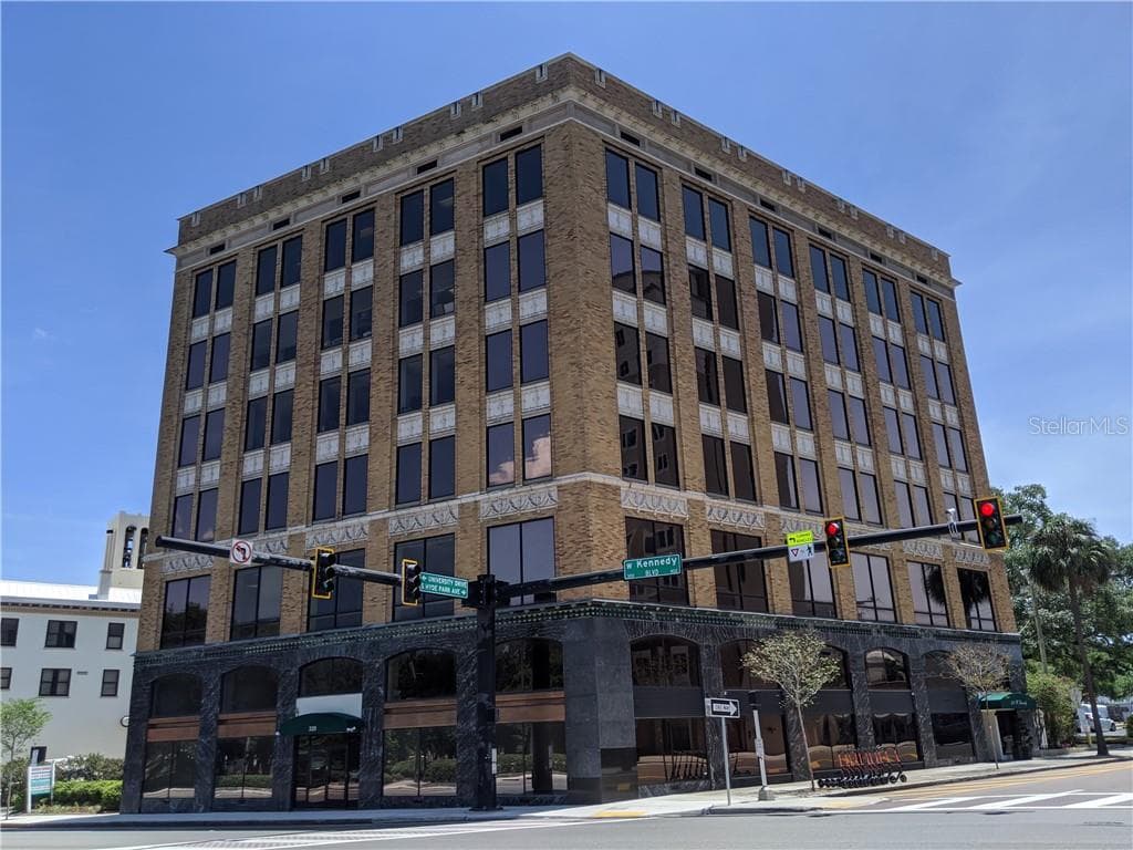 320 W KENNEDY BOULEVARD