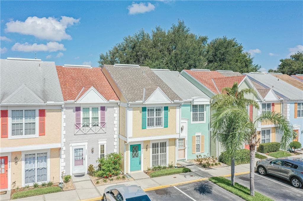 3395 W WYOMING CIRCLE TAMPA, FL 33611