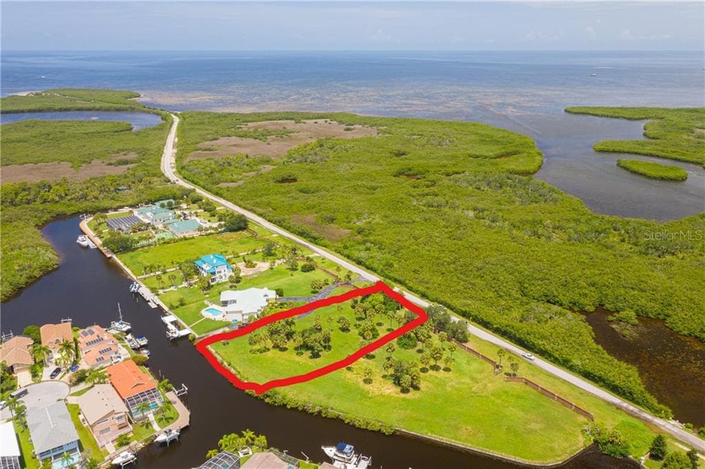 6 GREEN KEY ROAD NEW PORT RICHEY, FL 34652