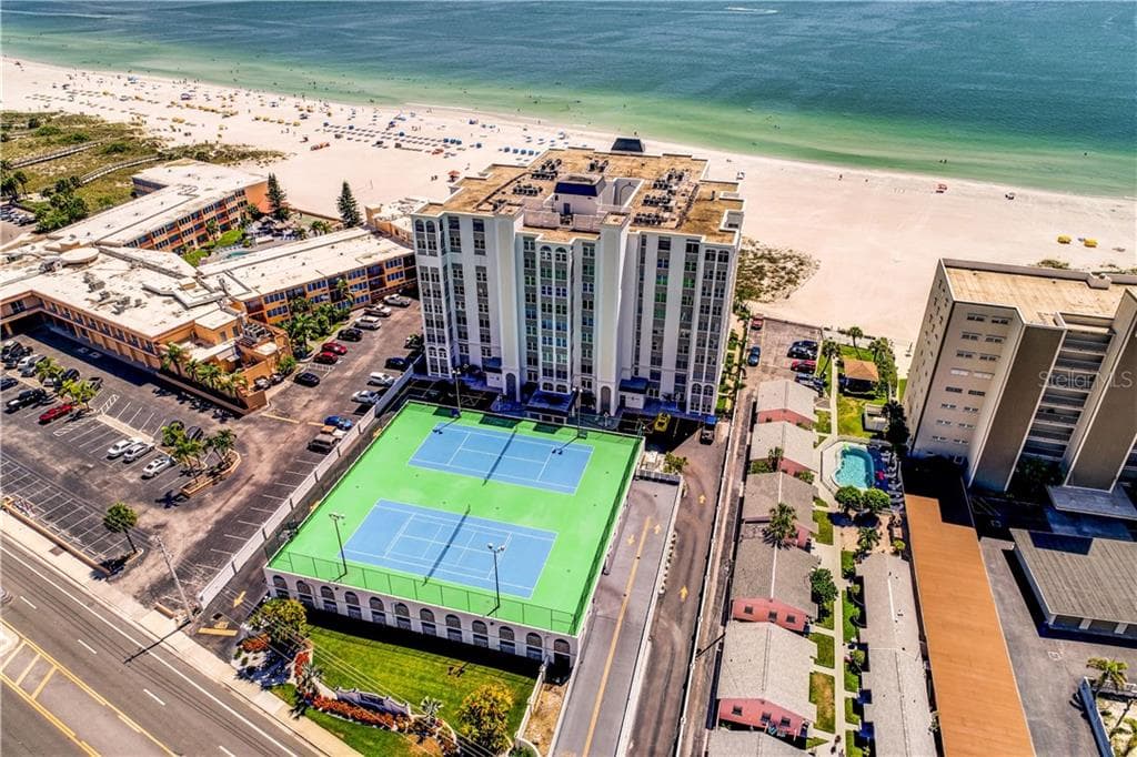 4950 GULF BOULEVARD UNIT 304 ST PETE BEACH, FL 33706