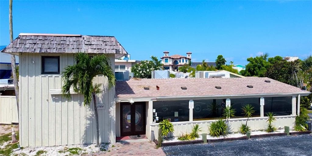 17814 GULF BOULEVARD REDINGTON SHORES, FL 33708