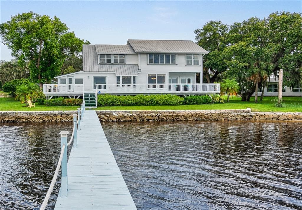 909 BAYSHORE DRIVE