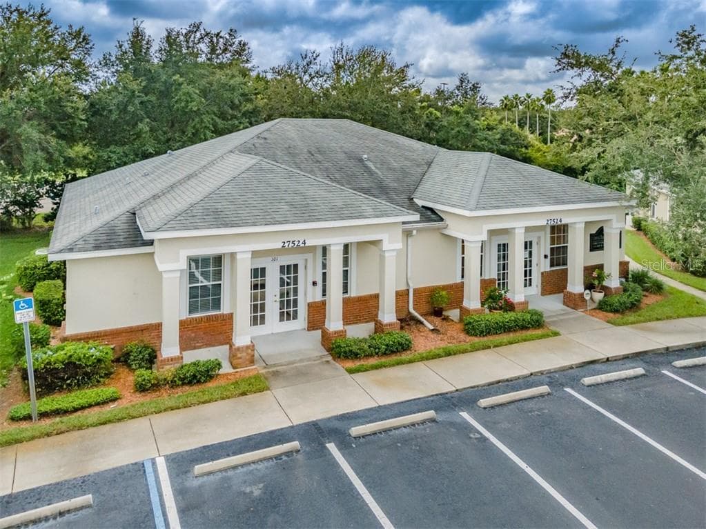 27524 CASHFORD CIRCLE UNIT 101 WESLEY CHAPEL, FL 33544
