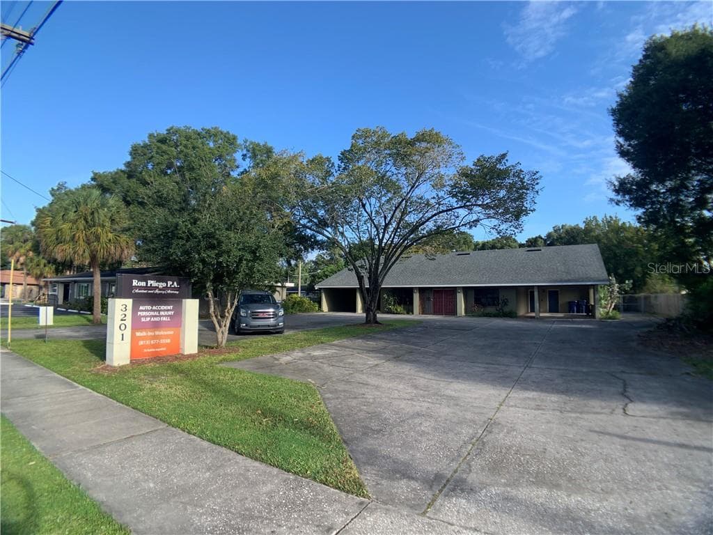 3201 W TAMPA BAY BOULEVARD TAMPA, FL 33607