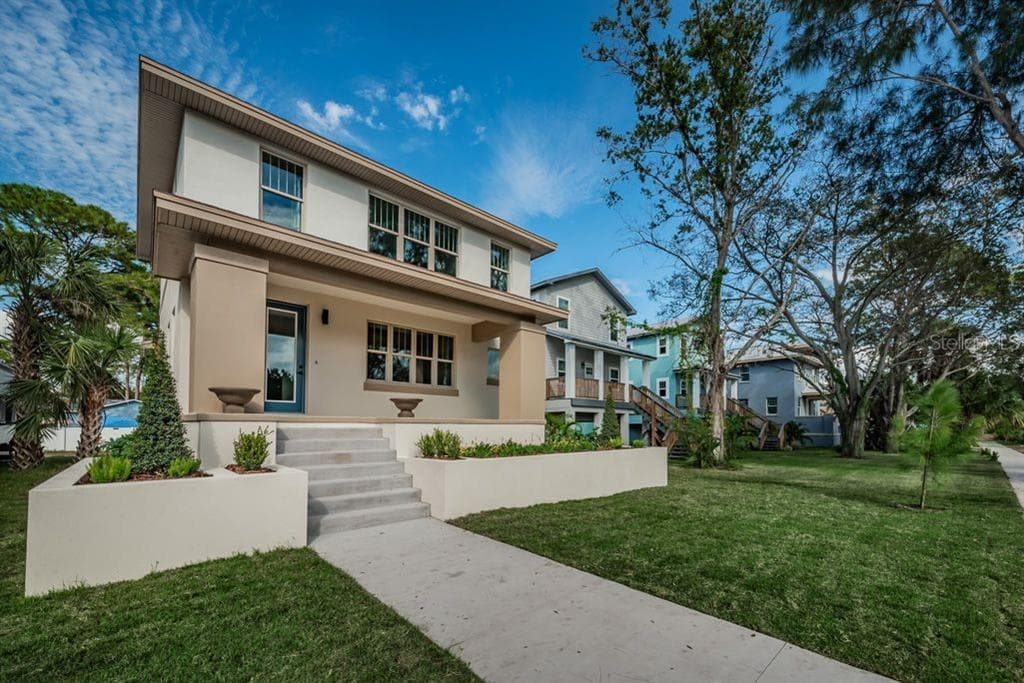 1501 47TH AVENUE N ST PETERSBURG, FL 33703