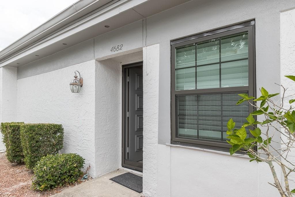 4682 LAKE VILLA UNIT B CLEARWATER, FL 33762