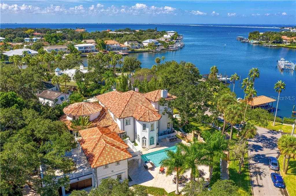 823 S BAYSIDE DRIVE TAMPA, FL 33609
