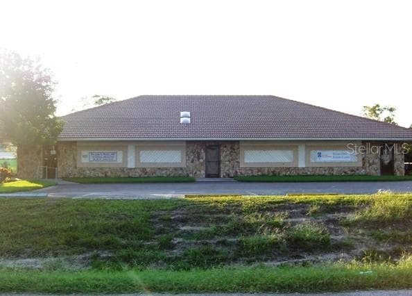 1158 ALTERNATE HWY 19 HOLIDAY, FL 34691