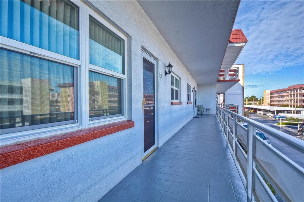 5940 30TH AVENUE S UNIT 210 GULFPORT, FL 33707