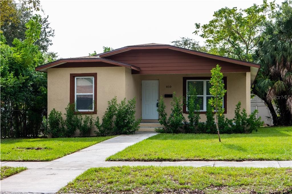 810 15TH AVENUE S ST PETERSBURG, FL 33701