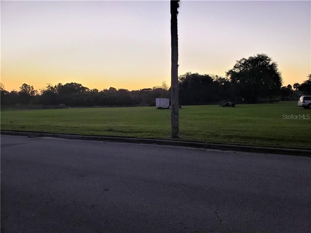 W OCALA STREET UMATILLA, FL 32784