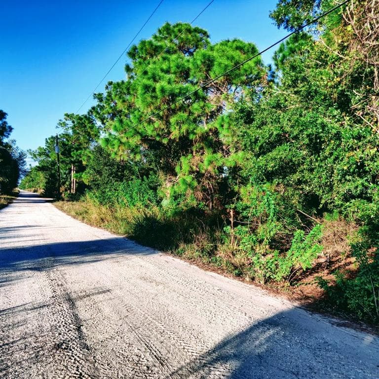8108 GROVE BOULEVARD PUNTA GORDA, FL 33982