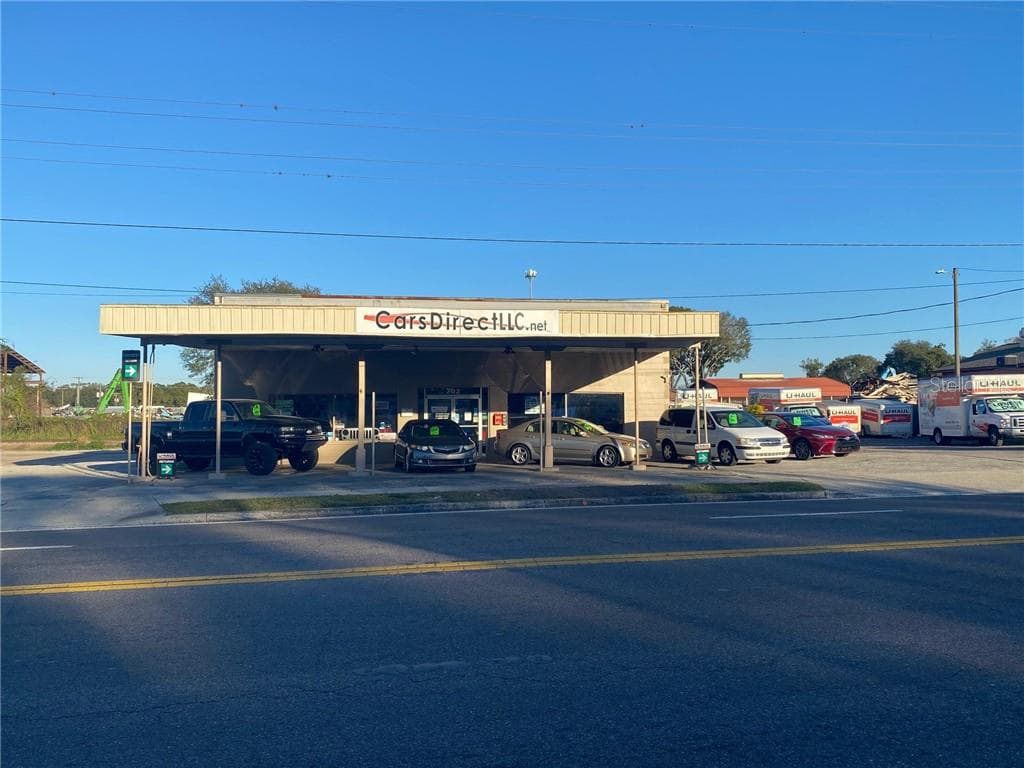 702 S COLLINS STREET PLANT CITY, FL 33563