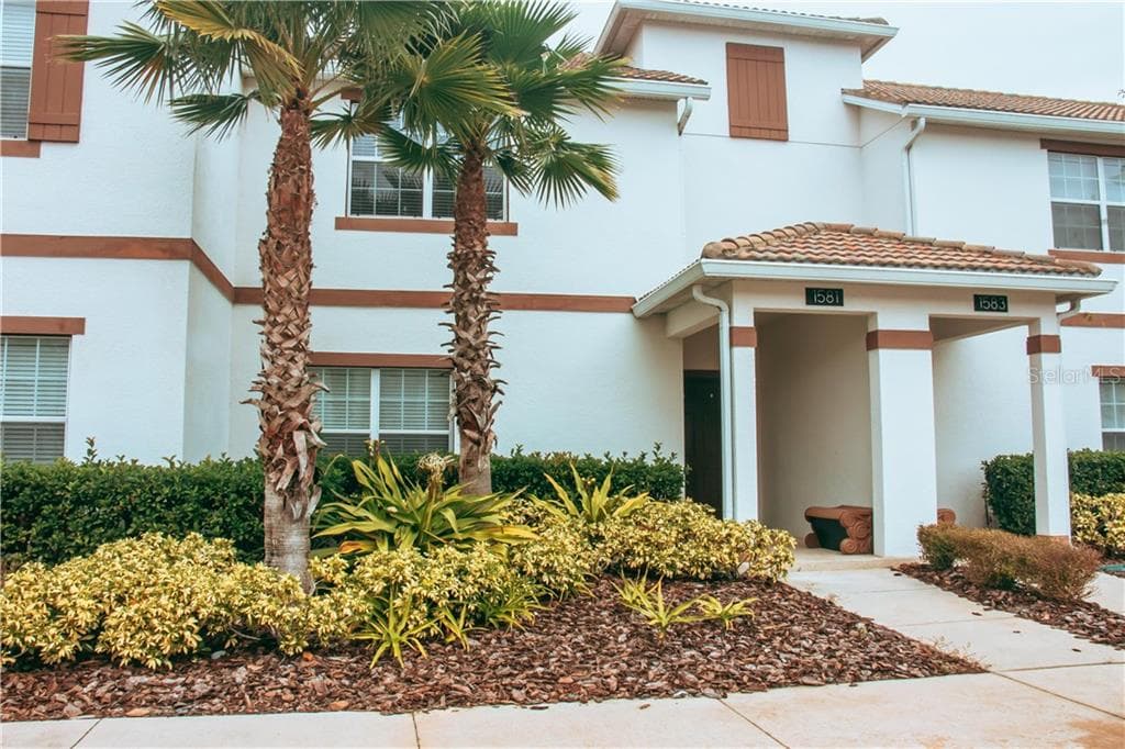 1581 MOON VALLEY DRIVE CHAMPIONS GATE, FL 33896
