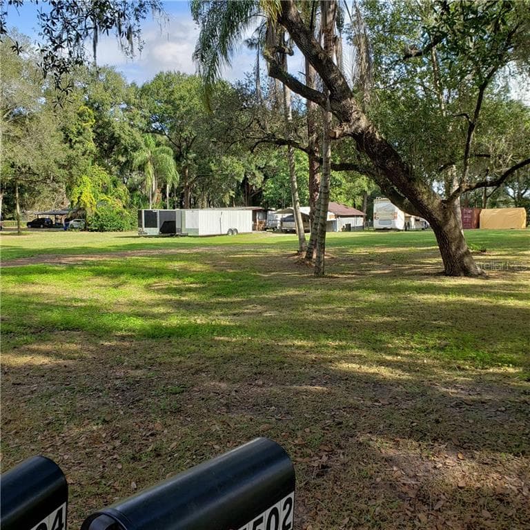 5509 PEACH AVENUE SEFFNER, FL 33584