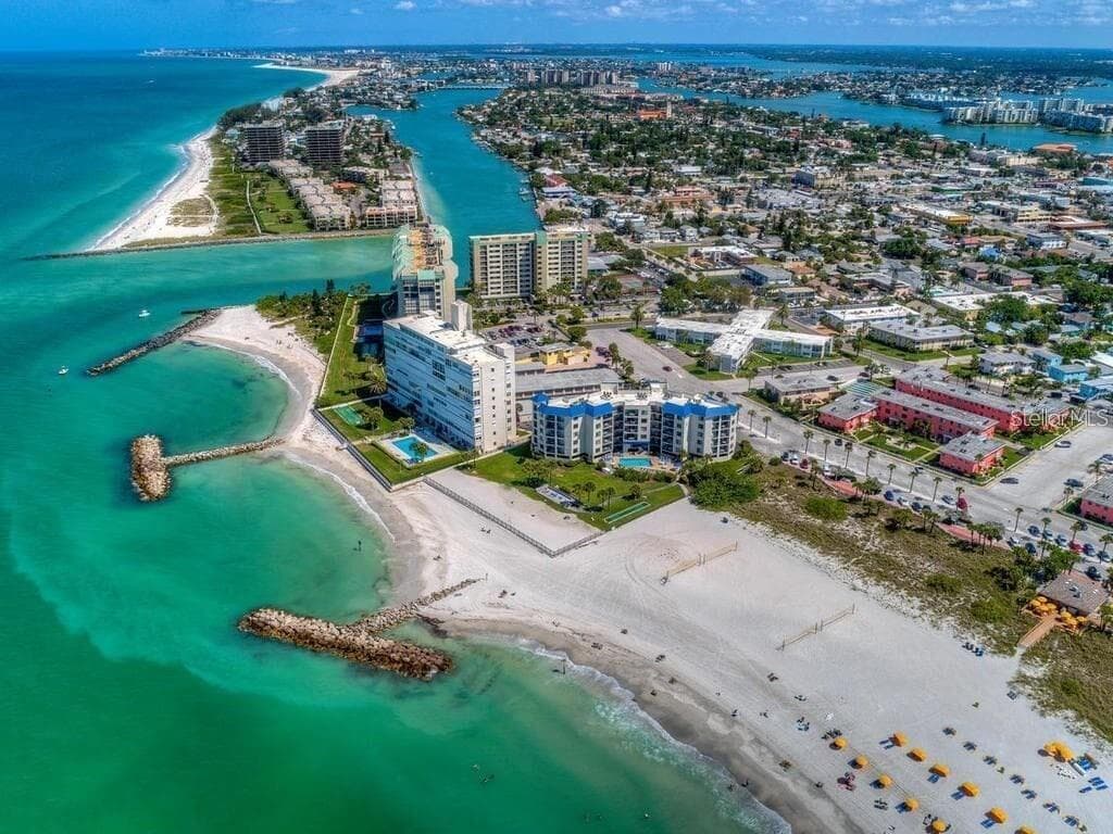 6950 BEACH PLAZA UNIT 301 ST PETE BEACH, FL 33706