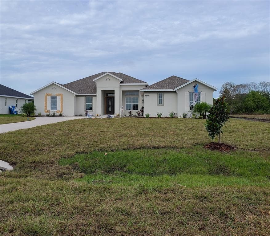 5232 LAKE VENICE DRIVE WIMAUMA, FL 33598