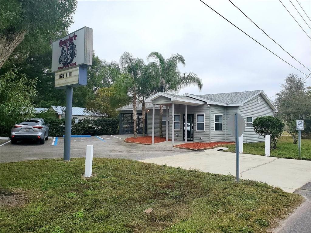 5707 8TH STREET ZEPHYRHILLS, FL 33542
