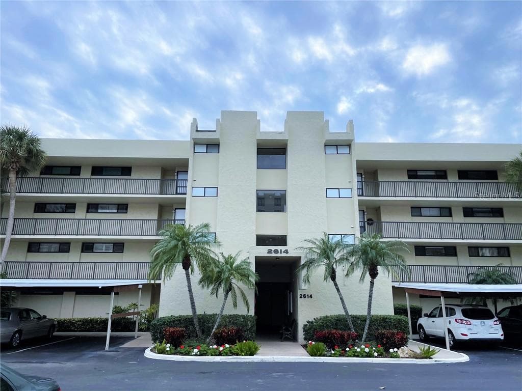 2614 COVE CAY DRIVE UNIT 204 CLEARWATER, FL 33760