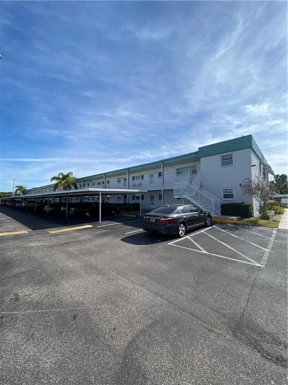 5286 81ST ST N. UNIT 17 ST PETERSBURG, FL 33709